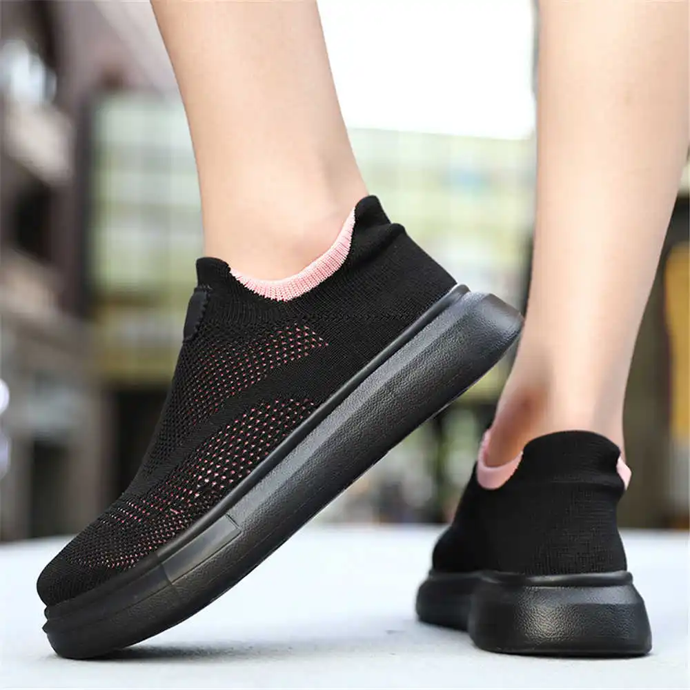 Women Accessories Brand Name - Calze con plateau scarpe marroni per