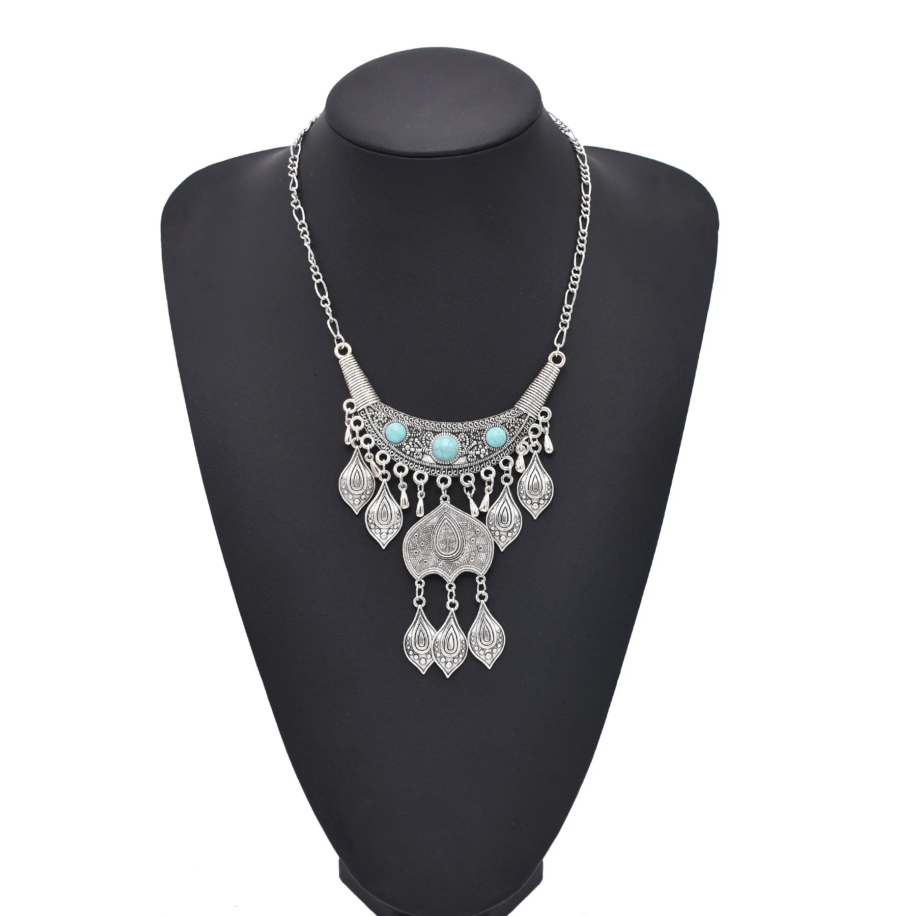 Collana con ciondolo luna napp - Women Accessories Nepal recensione e prezzo
