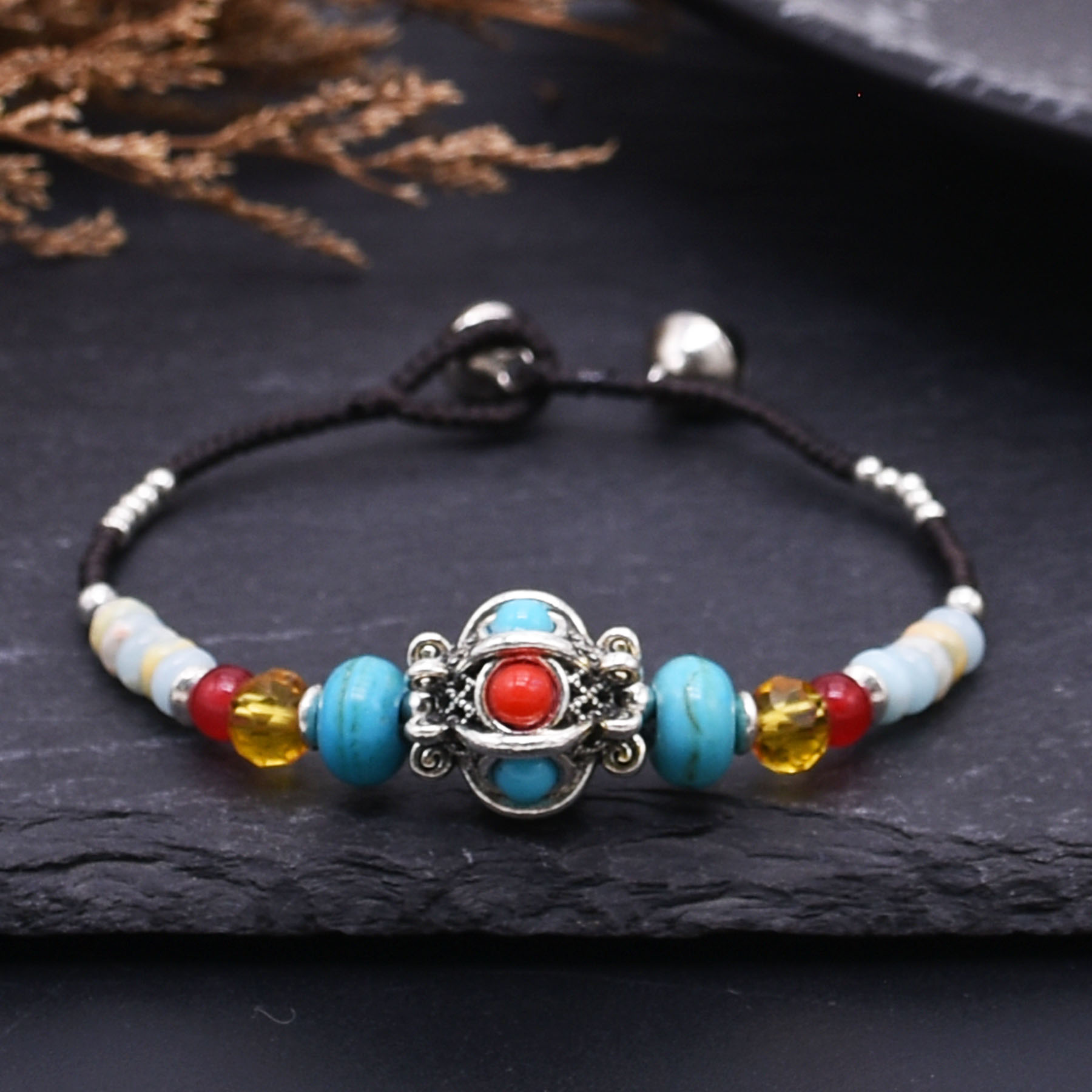 Bracciale Etnico Fatto a Mano  - Women Accessories Nepal recensione e prezzo