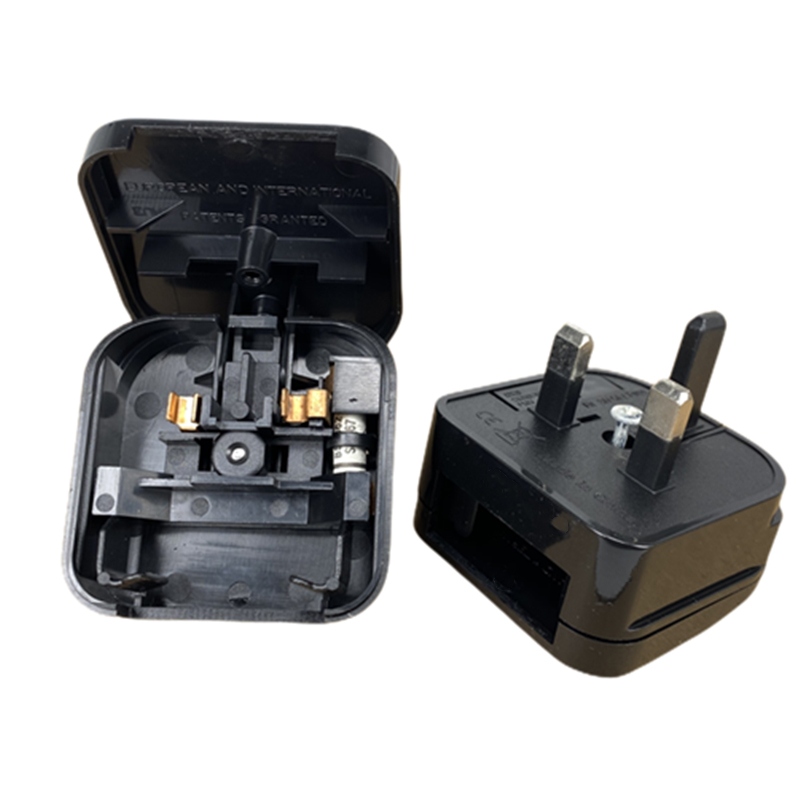 Adattatore da Spina EU a 2 Pin - Women Accessories In Uk recensione e prezzo