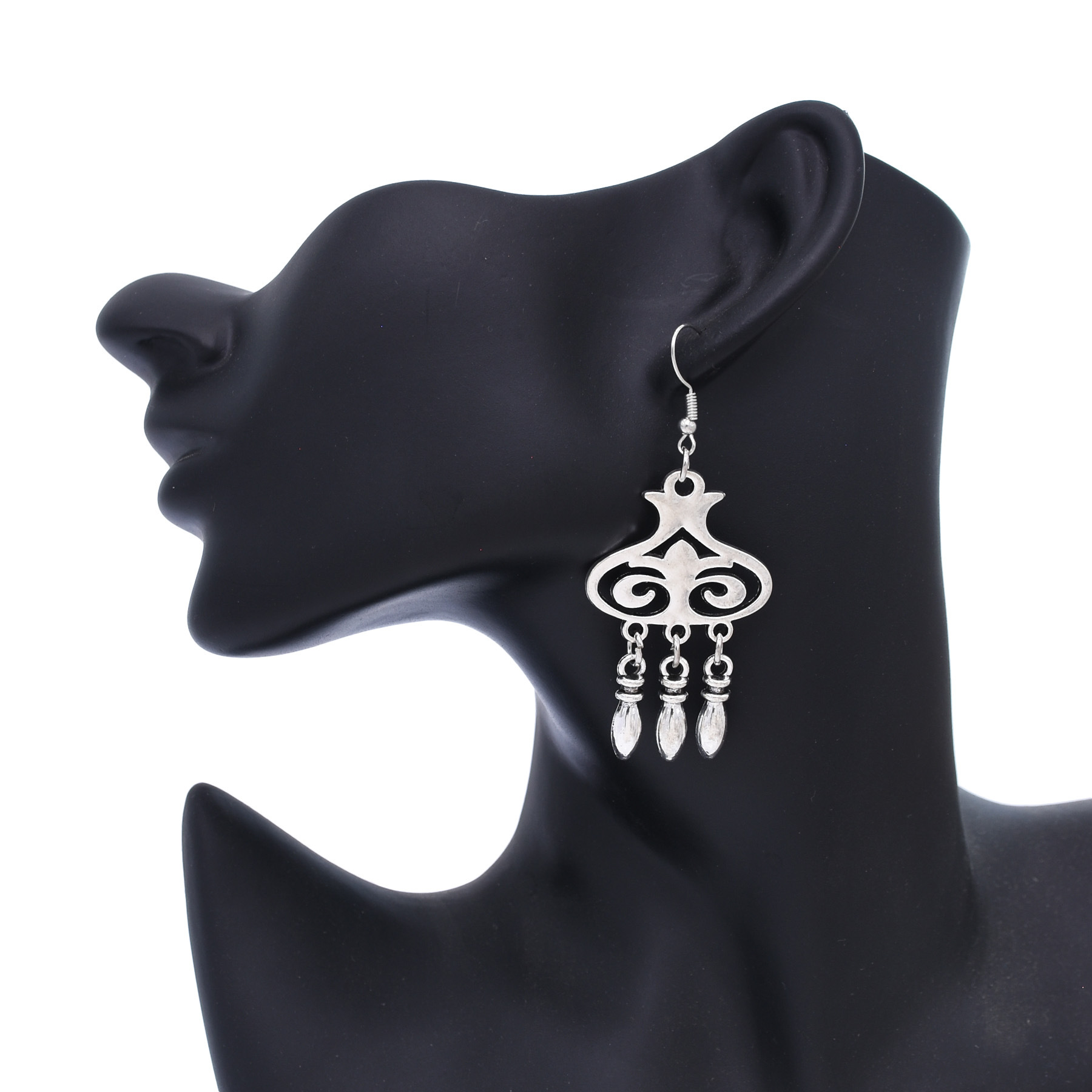 Orecchini pendenti in lega di  - Women Accessories Nepal recensione e prezzo
